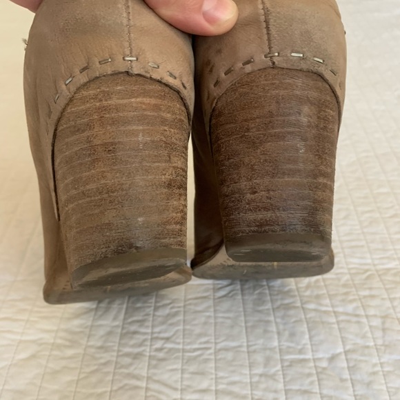 Dolce Vita Tegan tan beige bootie slides, size 10 - Picture 5 of 9